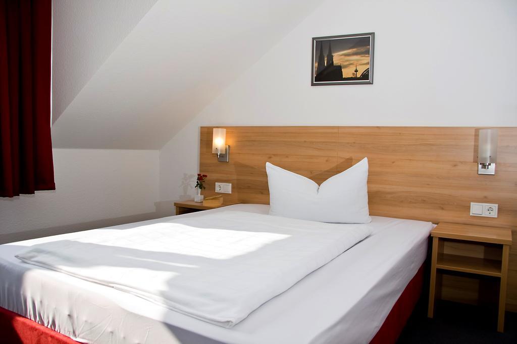 Airport Hotel Karsten Cologne Extérieur photo